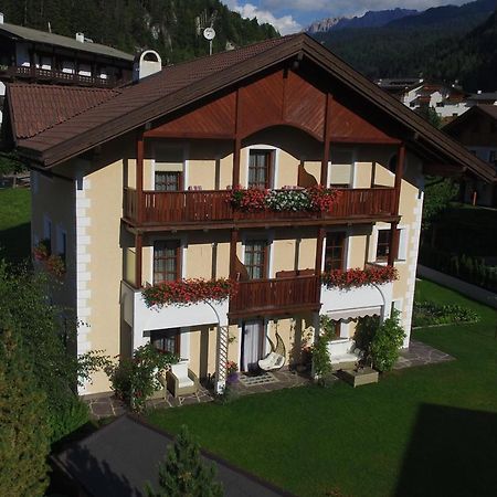 Apartments Vaiolet Santa Cristina Val Gardena Екстер'єр фото