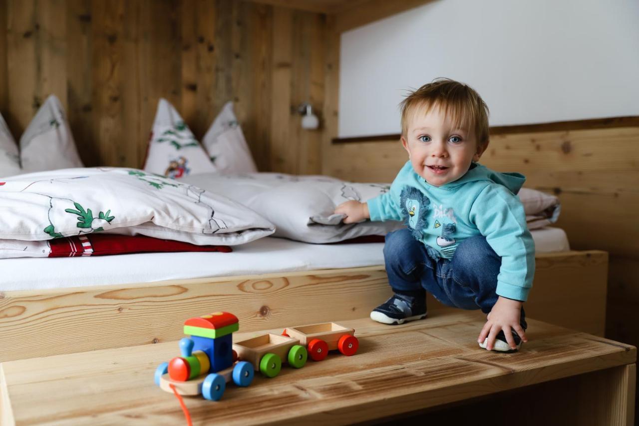 Apartments Vaiolet Santa Cristina Val Gardena Екстер'єр фото