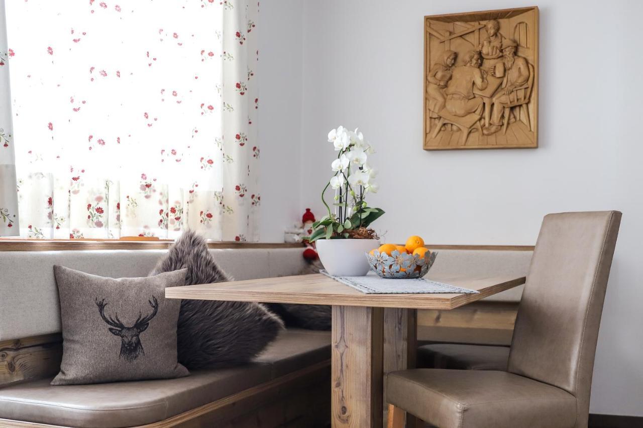 Apartments Vaiolet Santa Cristina Val Gardena Екстер'єр фото